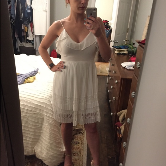 NWT Lace French Connection Ruffle Dress - Picture 3 of 4